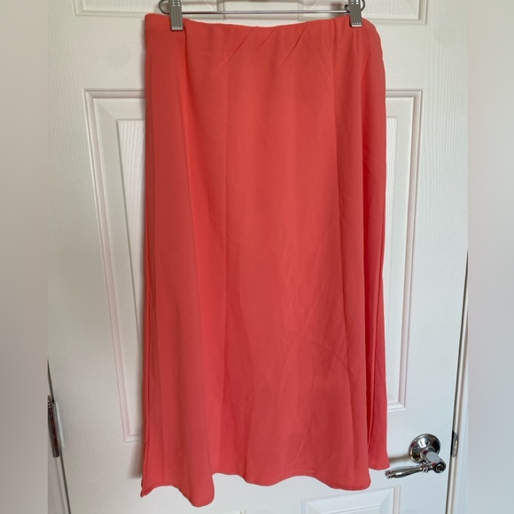 Coral Colored Skirt NWT - Picture 4 of 12